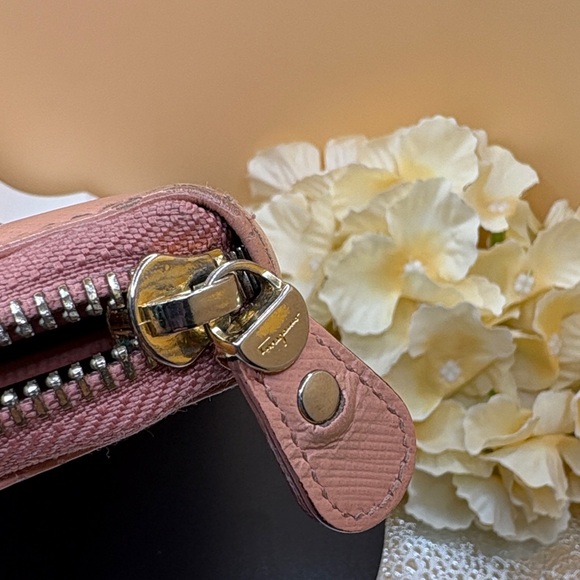 Salvatore Ferragamo Pink💕leather Women's Wallet - Picture 12 of 13